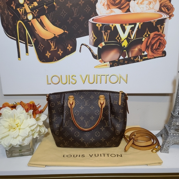 Louis Vuitton Turenne PM - Picture 8 of 14